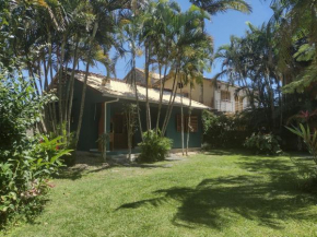 Casa com ótima localização a 100 metros da praia